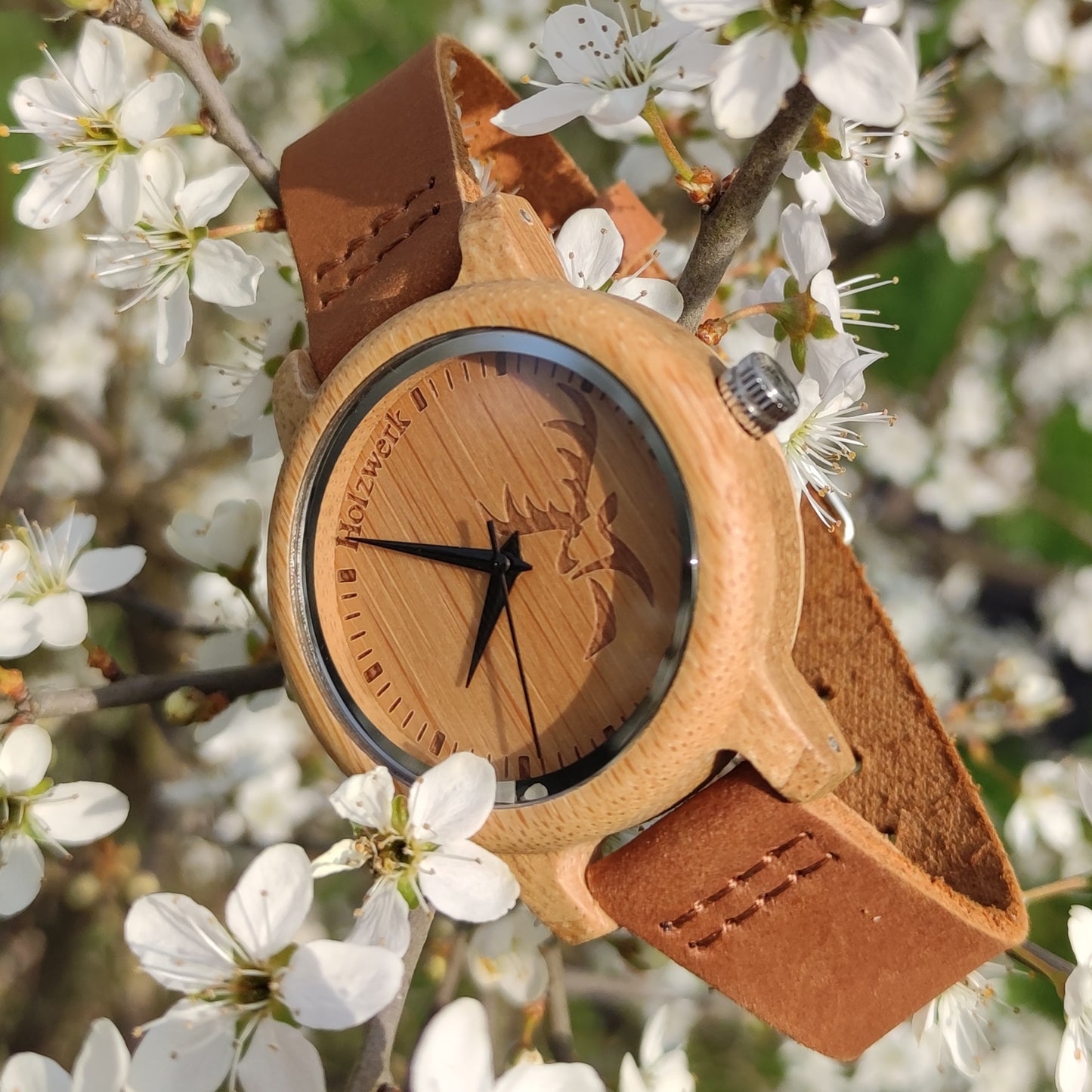 Holzwerk Damenuhr kleine Holz Armbanduhr mit Hirsch Logo in Braun beige - Holzwerk 