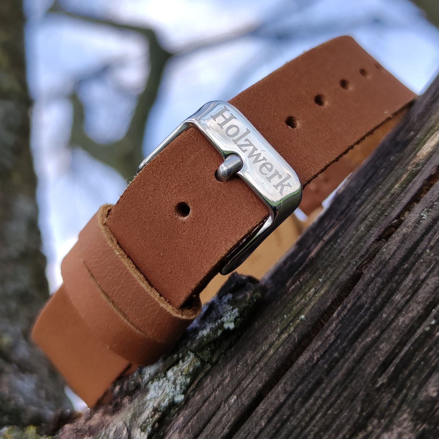 Holzwerk Damenuhr kleine Holz Armbanduhr mit Hirsch Logo in Braun beige - Holzwerk 