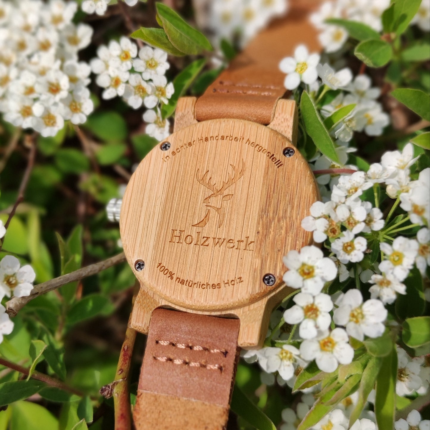 Holzwerk Damenuhr kleine Holz Armbanduhr mit Hirsch Logo in Braun beige - Holzwerk