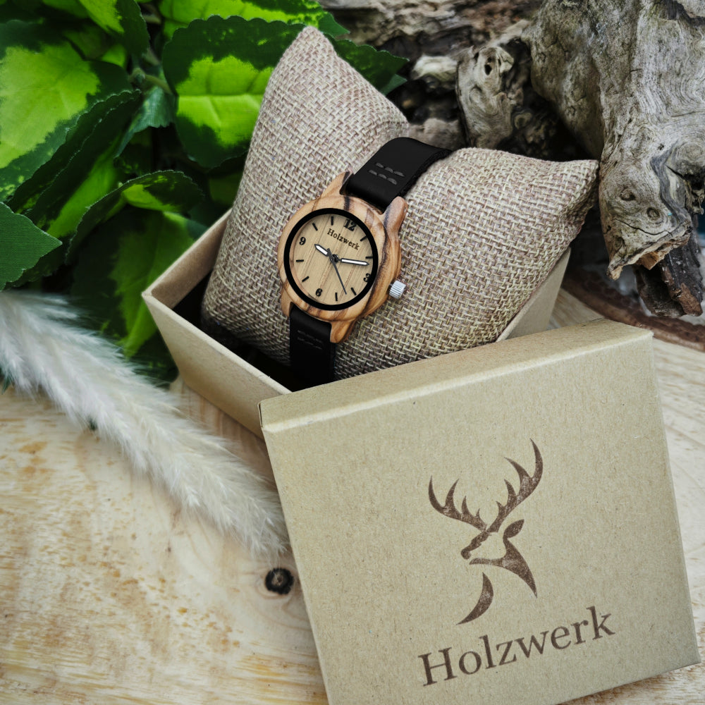 Holzwerk CLARA BLACK kleine Damen und Kinder Holz Uhr mit Leder Armband in schwarz, beige, in der Uhren Box