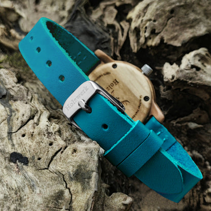 Holzwerk CLARA BLUE kleine Damen und Kinder Holz Uhr mit Leder Armband in türkis blau, beige, mit Ansicht auf den Verschluß