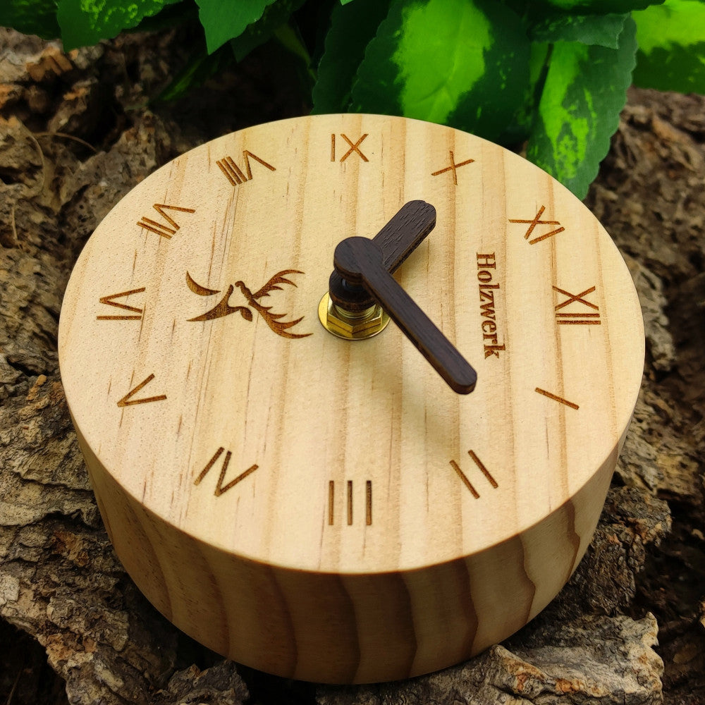 Holzwerk designer retro Holz Tischuhr Beige Rund römische Ziffern - Holzwerk 