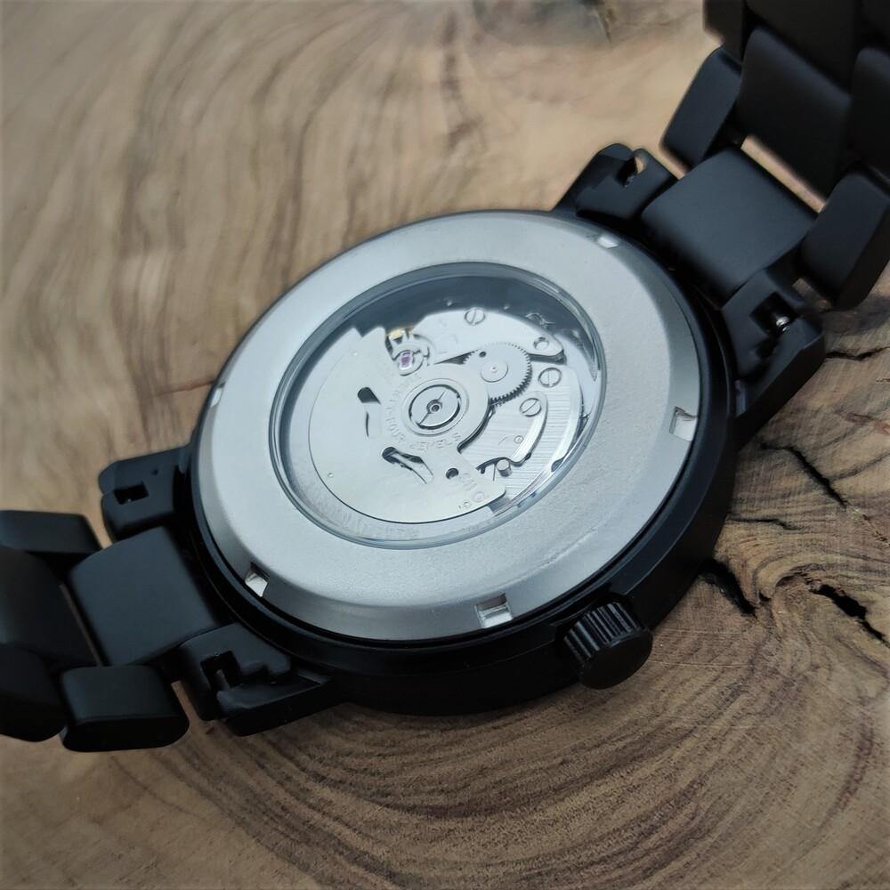 Holzwerk DORNBURG Damen, Herren Automatik Holz & Edelstahl Armband Uhr, moderne Automatikuhr, modische Armbanduhr in schwarz, beige, weiß, Gehäuseboden